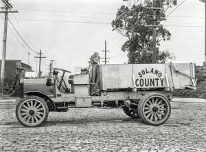 Peerless Type TC4 Dump Truck '1915